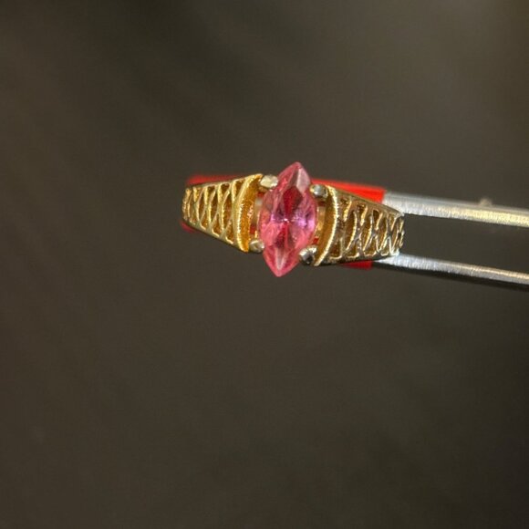 18K G.E. Pink Stone Ring - Picture 3 of 6